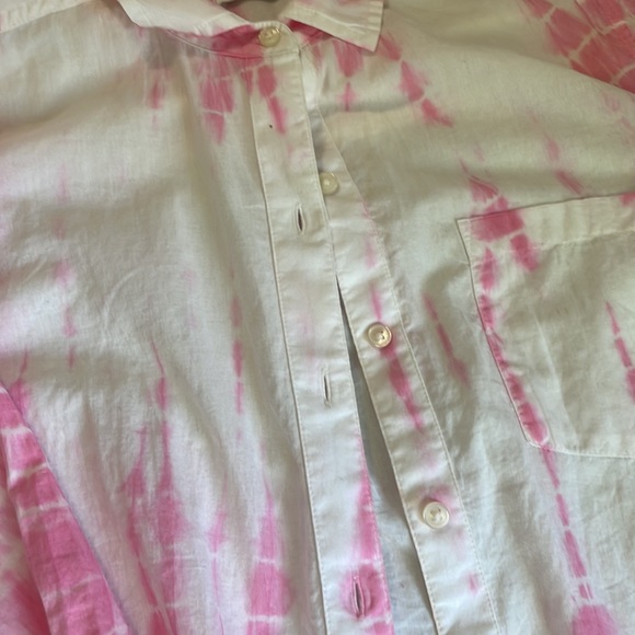 Button up shirt. Preppy/ coastal beach cover up or business blouse. Close to new - Picture 5 of 7